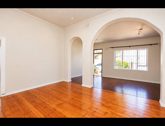 3 BEDROOM TOWNHOUSE FOR SALE IN ESSENWOOD